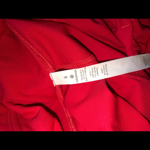 Lululemon red cropped leggings - Picture 3 of 3